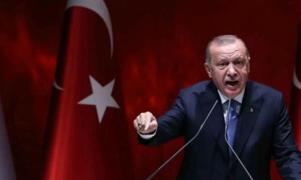 Πυρ και μανία ο Ερντογάν: Θα πρέπει να μας κηρύξει κάποιος τον πόλεμο για να γίνουμε μέλος της ΕΕ;